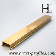 China Golden Copper Alloy Extrusion aopper brass extruded bars supplier