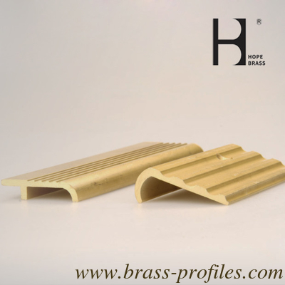 Anti Slip Brass Stair Nosing For Easy Installation / Maintenance For Hotel supplier